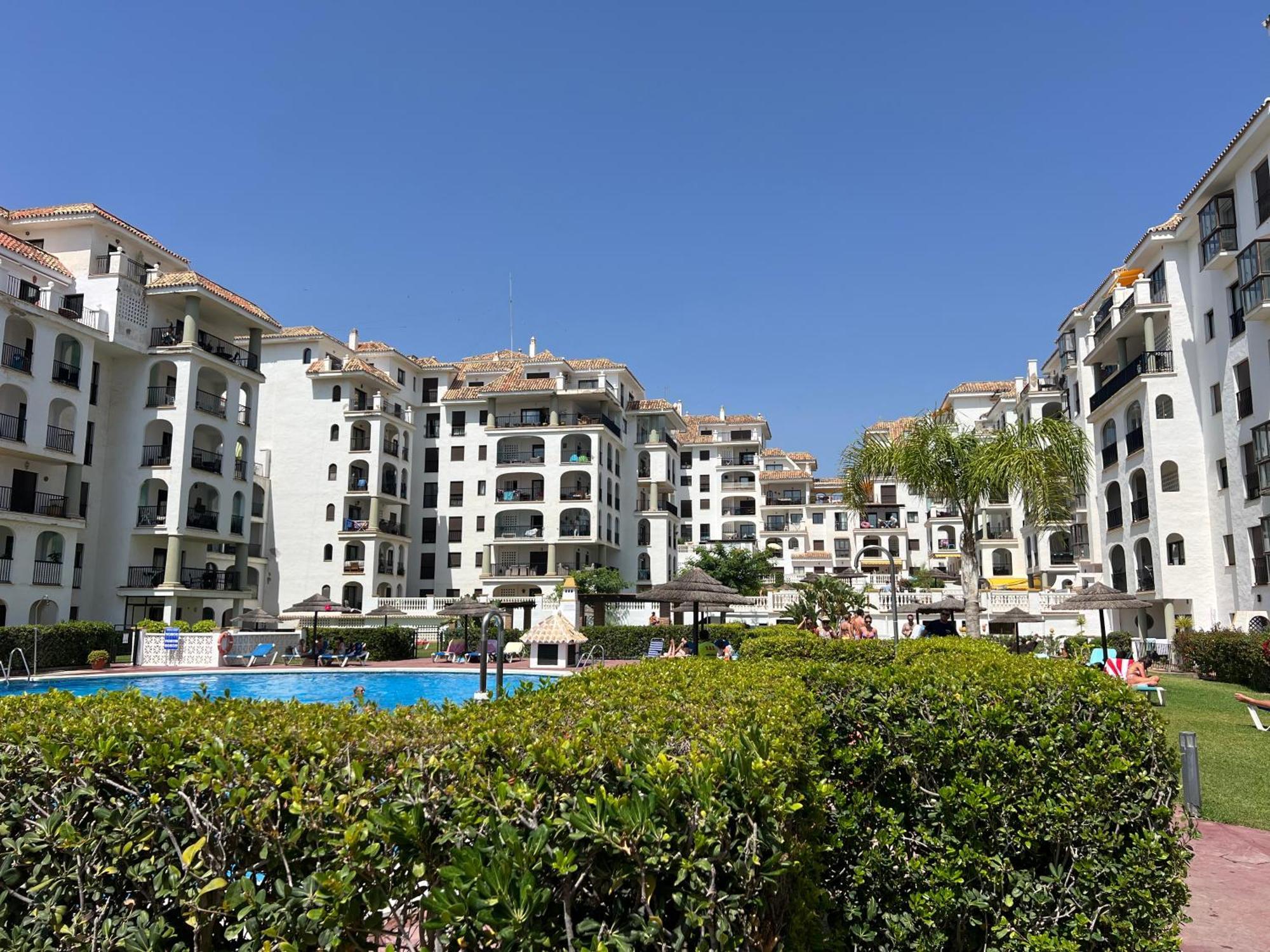 马尼尔瓦Puerto De La Duquesa公寓 外观 照片