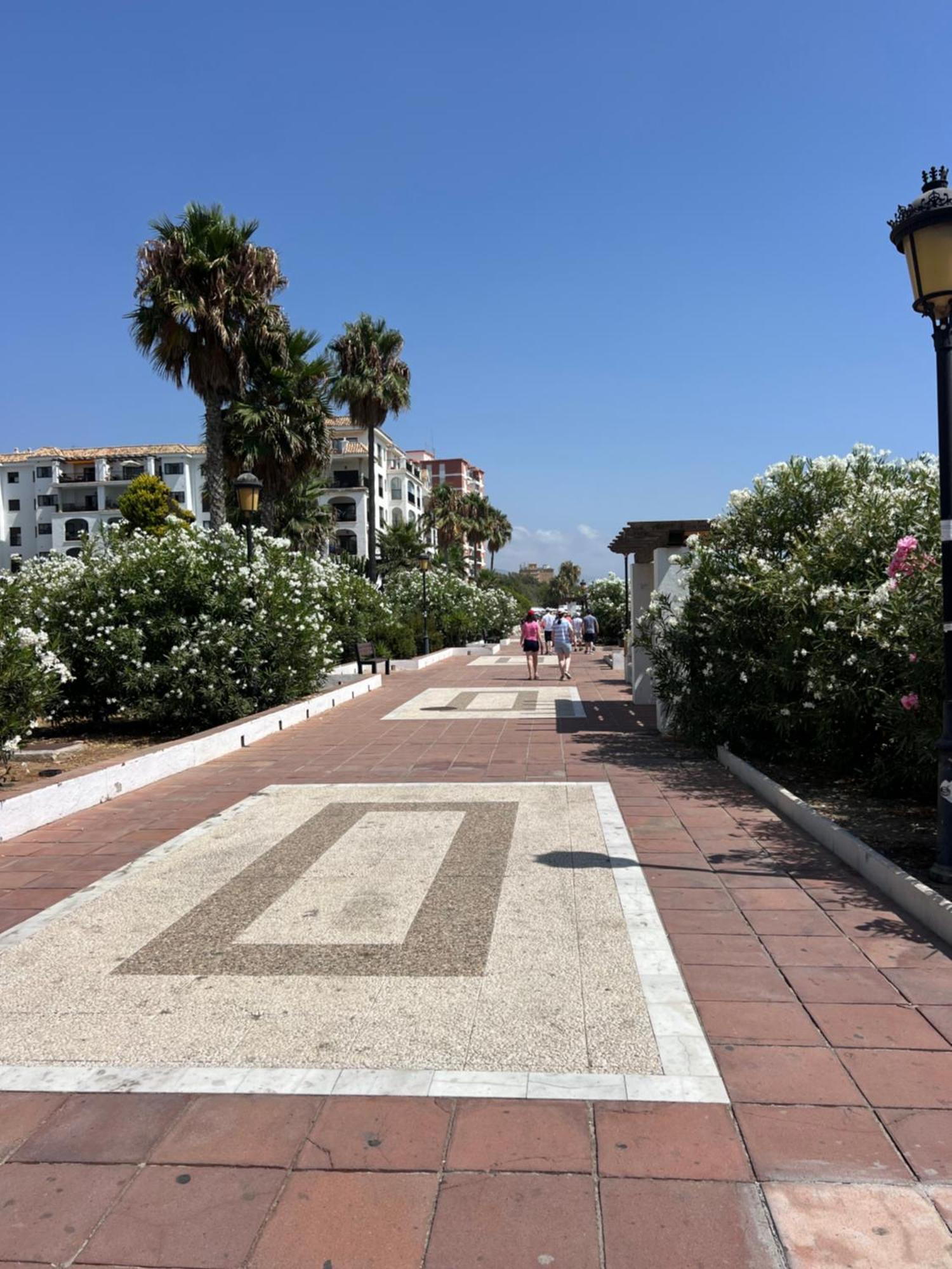 马尼尔瓦Puerto De La Duquesa公寓 外观 照片
