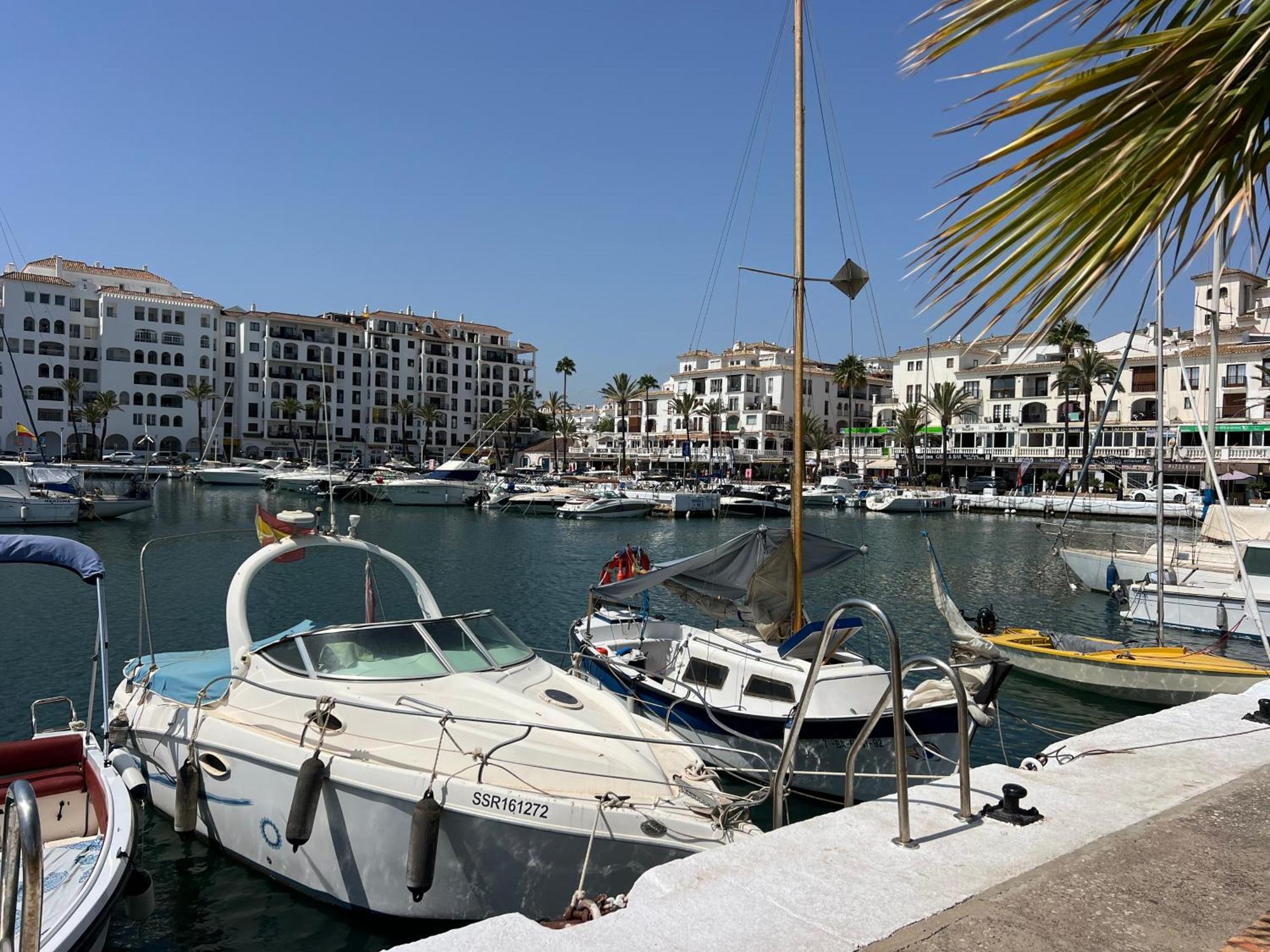 马尼尔瓦Puerto De La Duquesa公寓 外观 照片